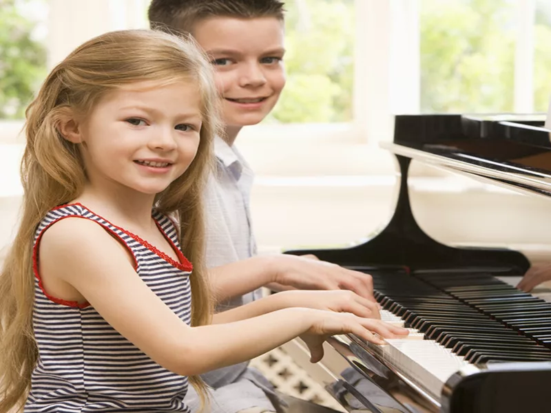 Giải Mã "Ngôn Ngữ Tốc Độ": Adagio, Andante, Allegro – Chìa Khóa "Đánh Thức" Cảm