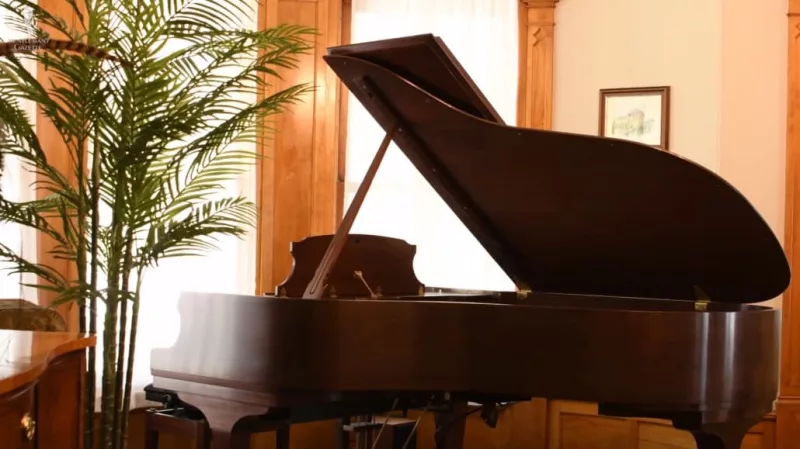 Đàn piano chất lượng cao
