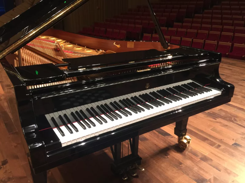 Hồn" Cơ Trong "Thân" Điện: Giải Mã Công Nghệ "Bộ Máy Cơ Giả Lập" Trên Piano Điện