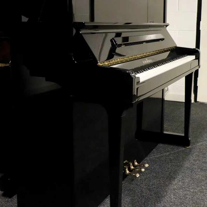 Classic C126 Upright - Hình ảnh chính