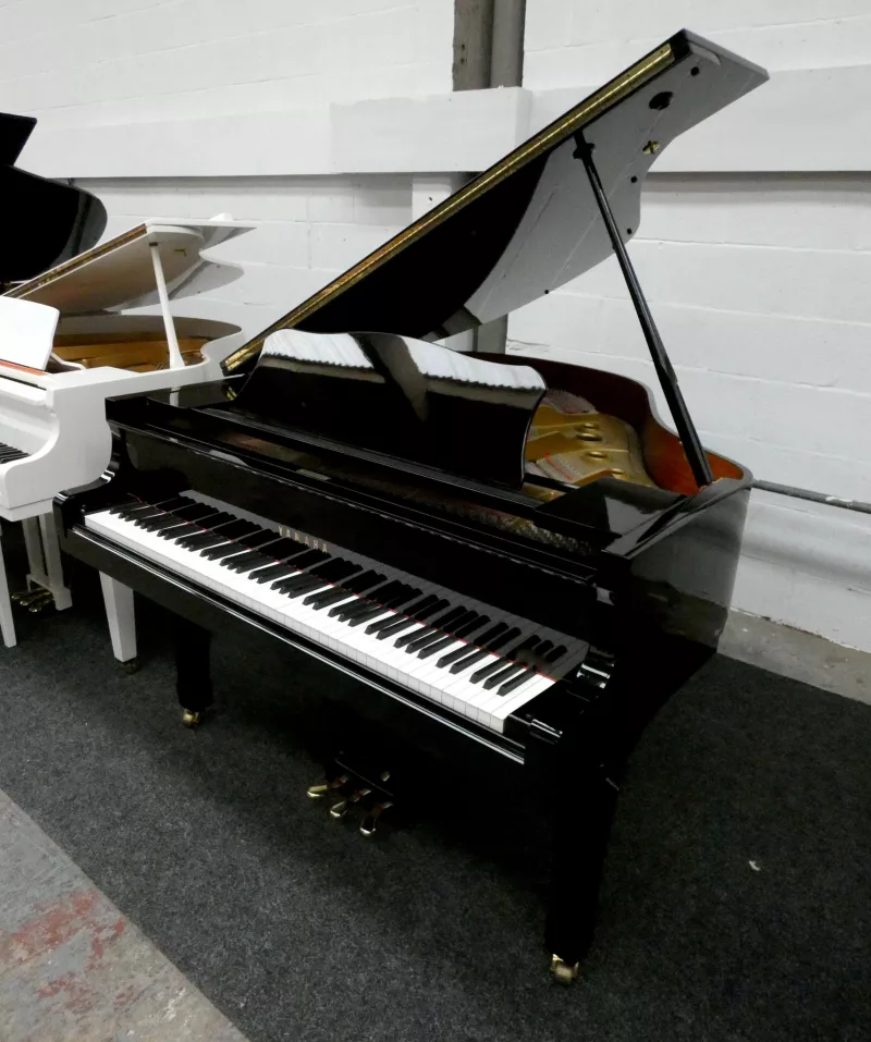 Grand Piano chính hãng tại Lâm Đồng