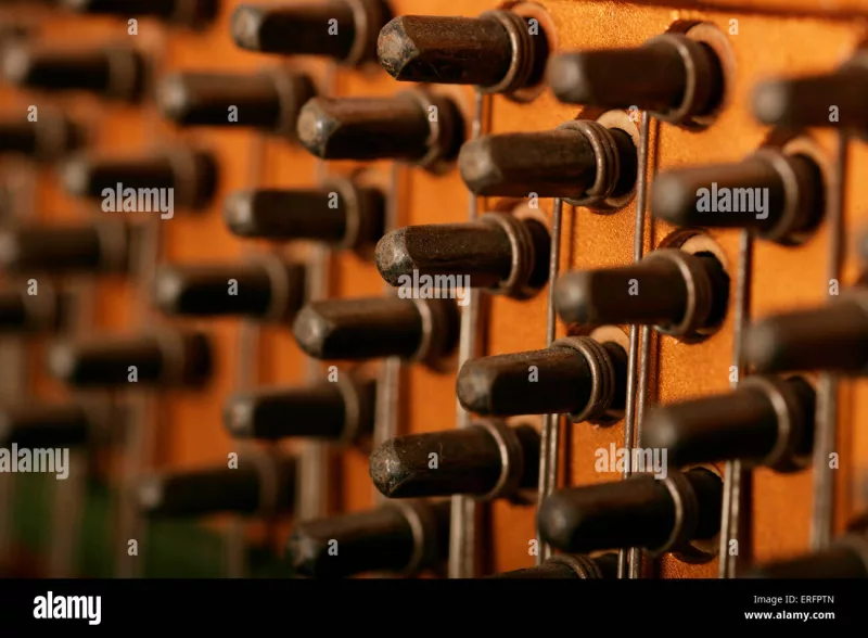 Chi tiết piano cao cấp tại Nam Định