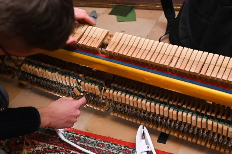 Đặt Piano Ở Đâu Trong Nhà: Tối Ưu Âm Thanh, Bảo Vệ Tuổi Thọ & Hài Hòa Phong Thủy