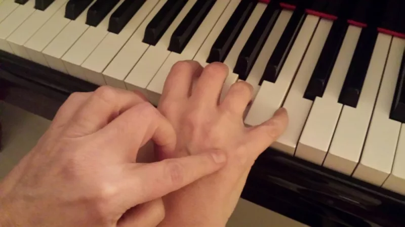 Luyện tập piano