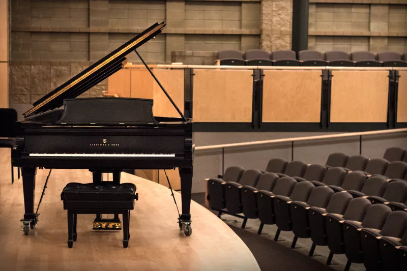 Đánh Thức" Tiềm Năng Piano: Giải Mã "Khoa Học" Đằng Sau Kỹ Thuật Lên Dây Đàn "Pi
