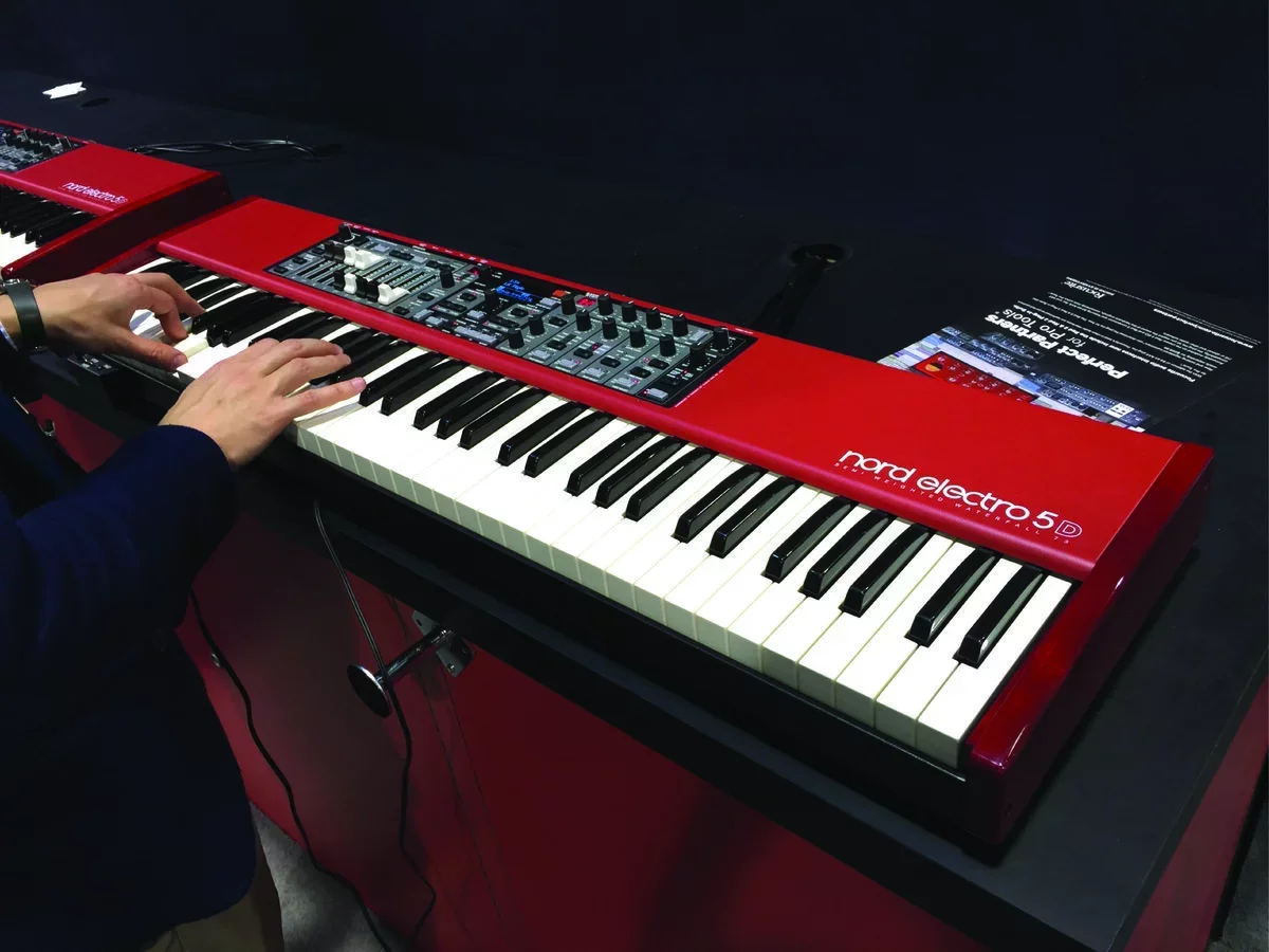 NORD ELECTRO 5D 61 - Hình ảnh chính