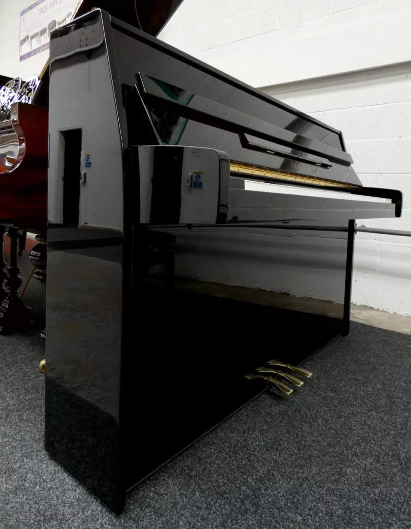 Piano Hybrid: Khi truyền thống gặp công nghệ – Giải mã bí ẩn về loại đàn kết hợp