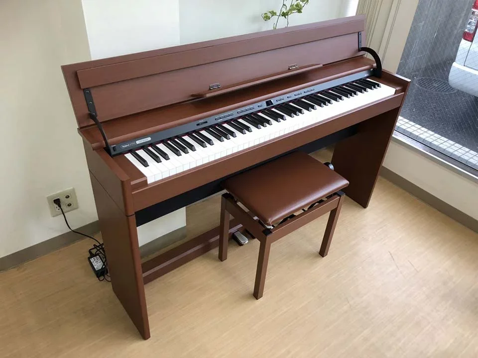 ROLAND DP-990F MC - Hình ảnh chính