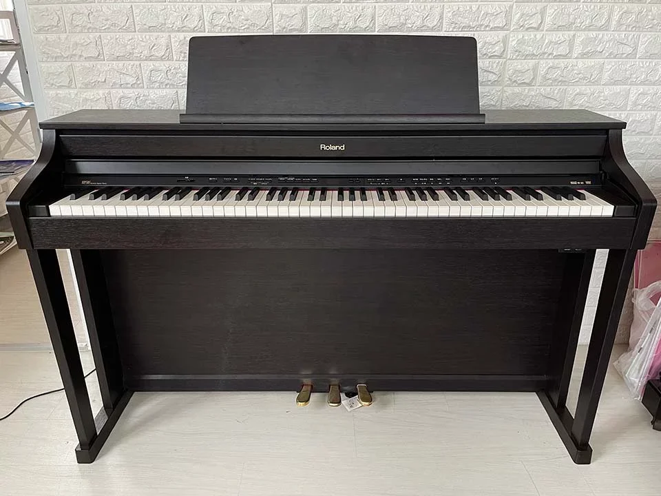 ROLAND HP-505 RW - Hình ảnh chính