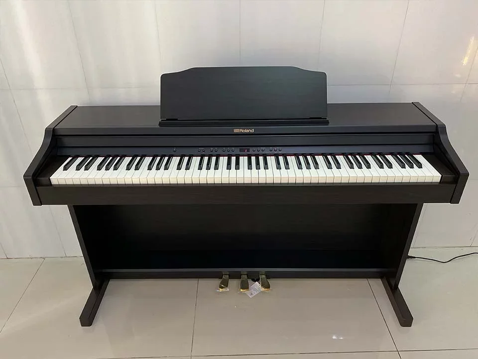 ROLAND RP-302 Bluetooth - Hình ảnh chính