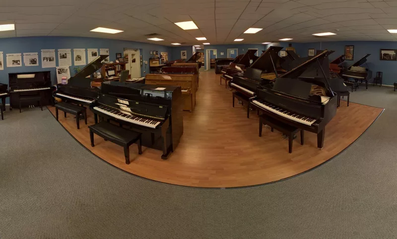 Đánh Bay Kẻ Thù Thầm Lặng: Giải Mã Hiện Tượng Rỉ Sét Trên Piano & Nghệ Thuật Phụ