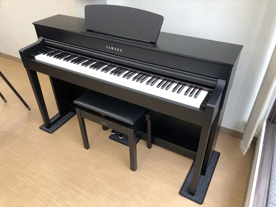 YAMAHA CLP-535 B - Chi tiết 2