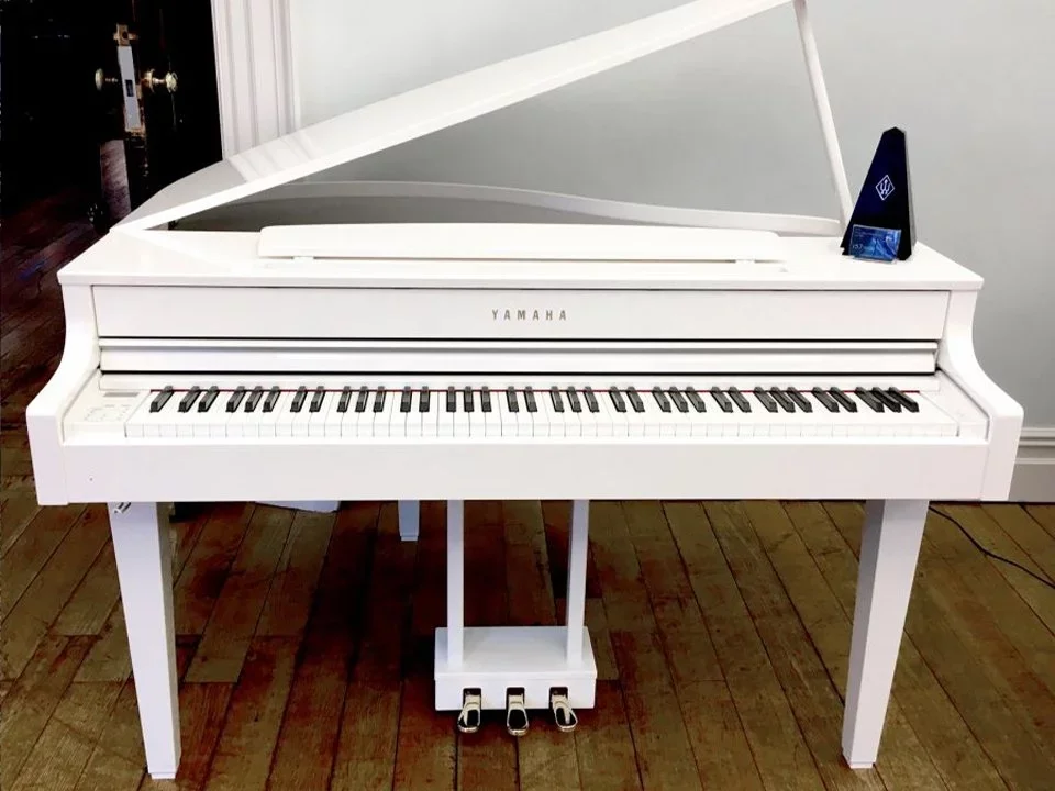 YAMAHA CLP-665GP WH - Hình ảnh chính