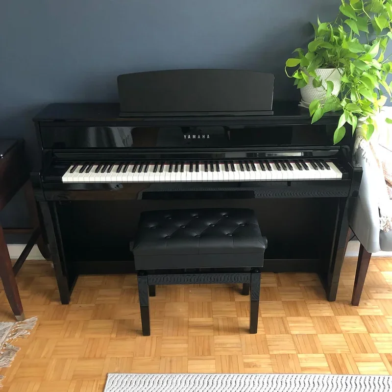 YAMAHA CLP-775 R (USED) - Chi tiết 1