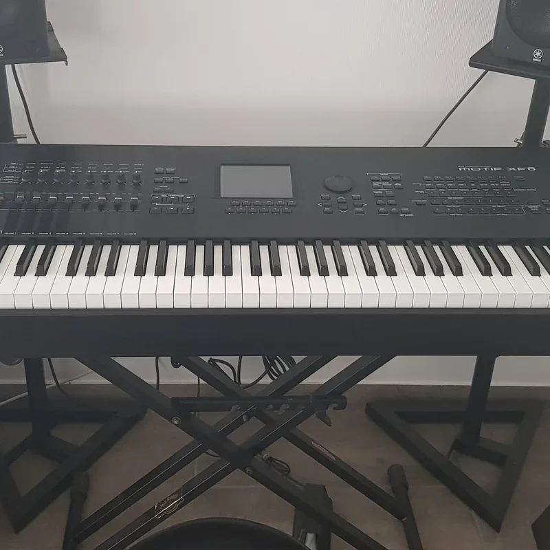 Yamaha MOTIF XF8 - Chi tiết 1