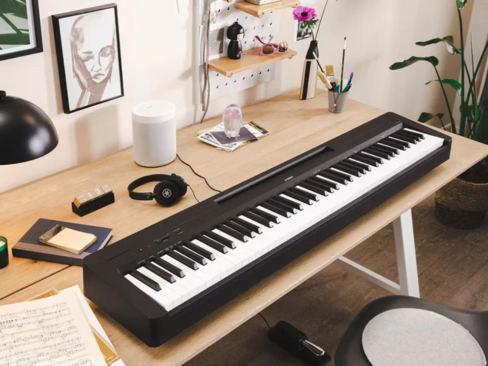 YAMAHA P-143B - Hình ảnh chính