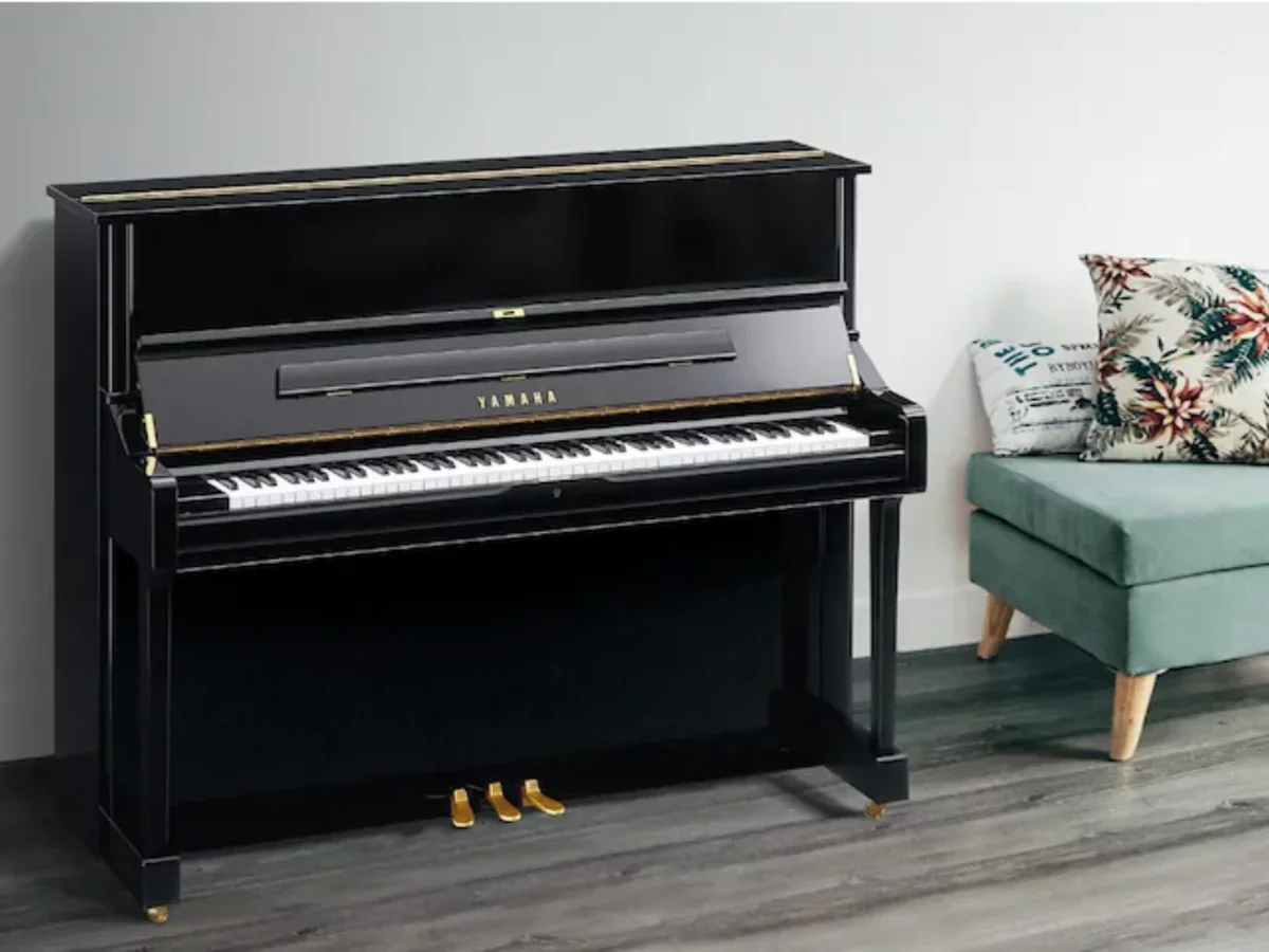 YAMAHA U1 SH3 PE - Hình ảnh chính