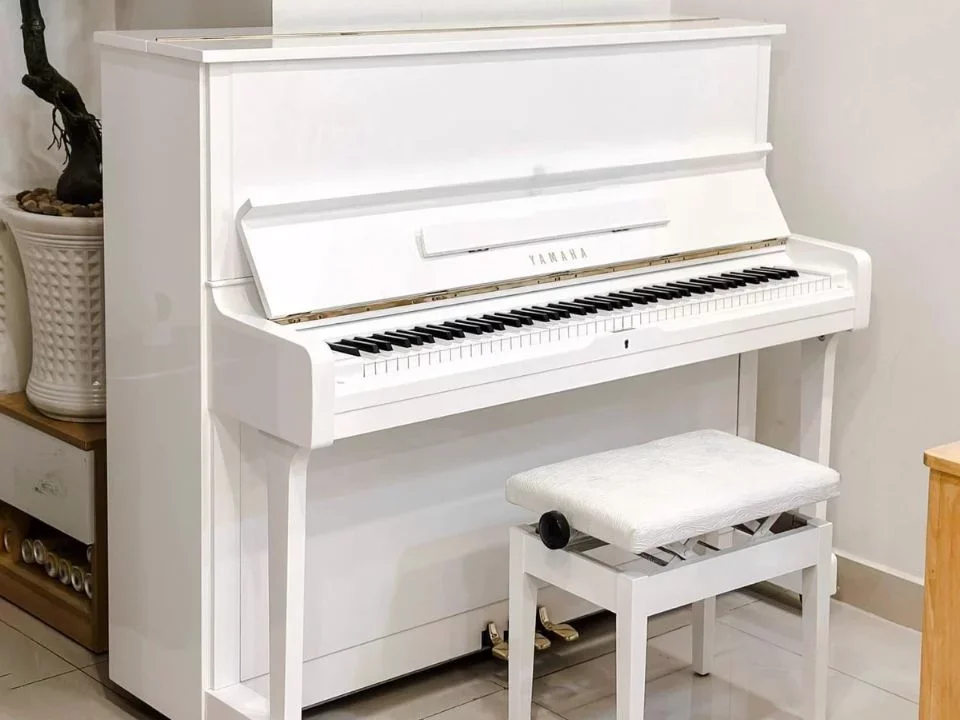 YAMAHA U1G WH - Chi tiết 1
