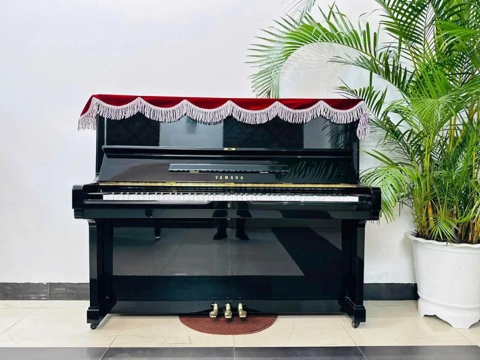 YAMAHA U2H - Hình ảnh chính