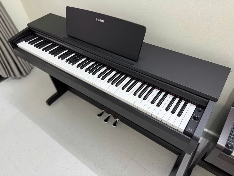 YAMAHA YDP-142 B - Chi tiết 2