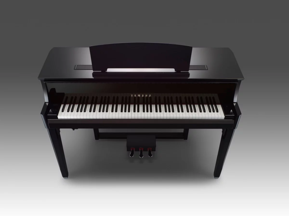 AVANT GRAND N1X (NEW) – Mặt sau và hệ thống dây đàn Yamaha