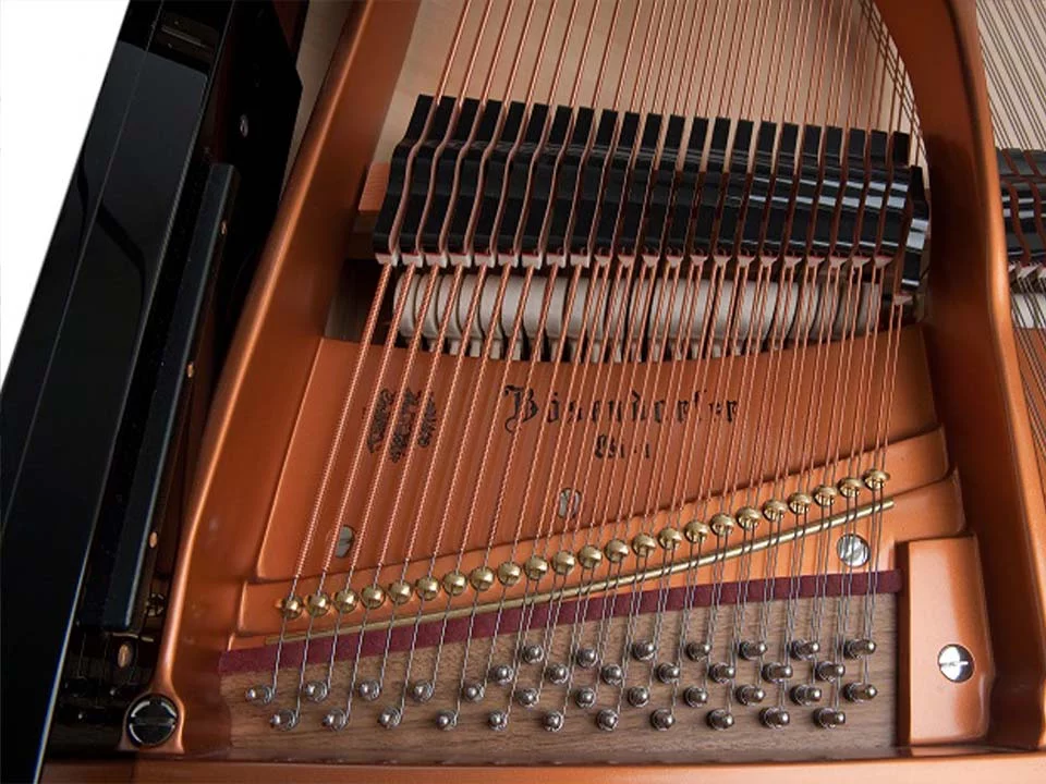 Bösendorfer 290 Imperial – Mặt sau và hệ thống dây đàn Bosendorfer