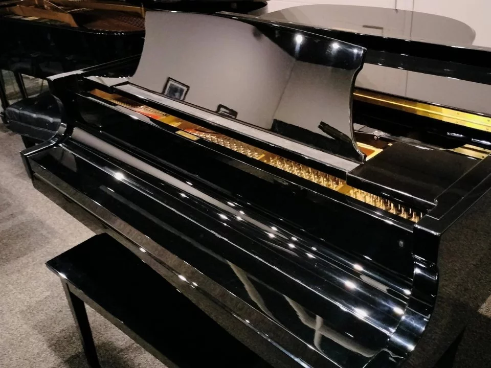 Đàn piano Boston GP-163 PE II – Chi tiết bàn phím