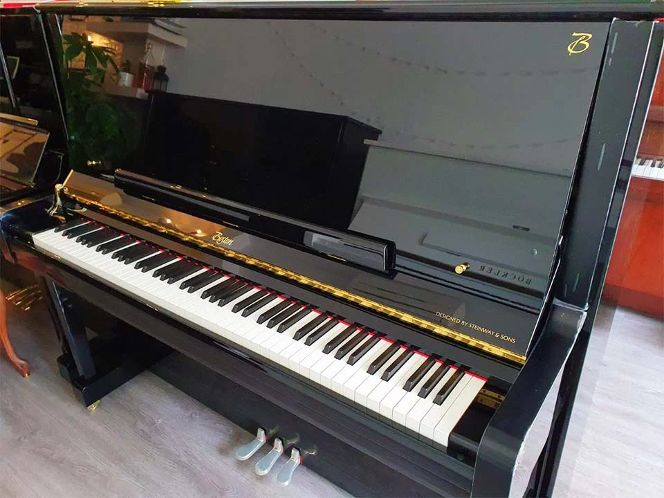 Review Boston UP-132E PE – Hình ảnh thực tế tại showroom Elite Piano