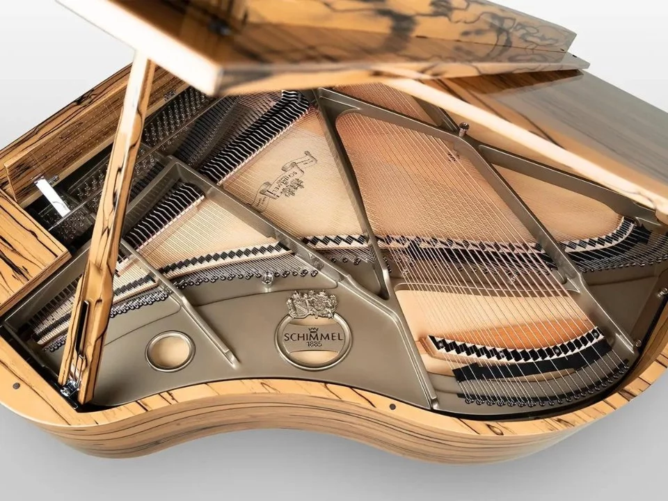 Schimmel Classic C169 White Ebony – Toàn cảnh thiết kế tại Elite Piano