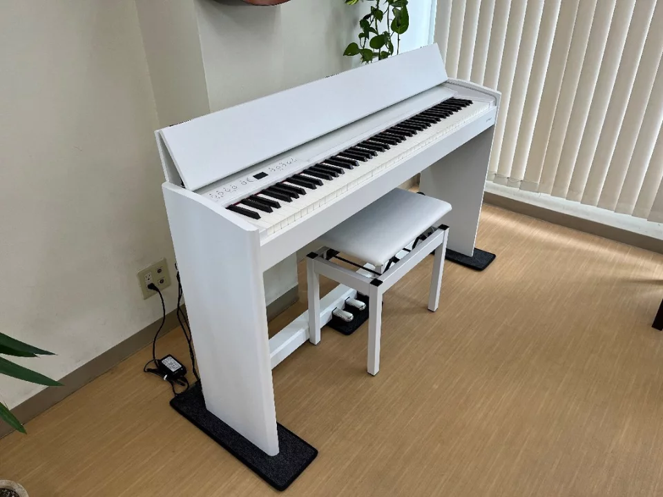 ROLAND F701 WH – Toàn cảnh thiết kế tại Elite Piano