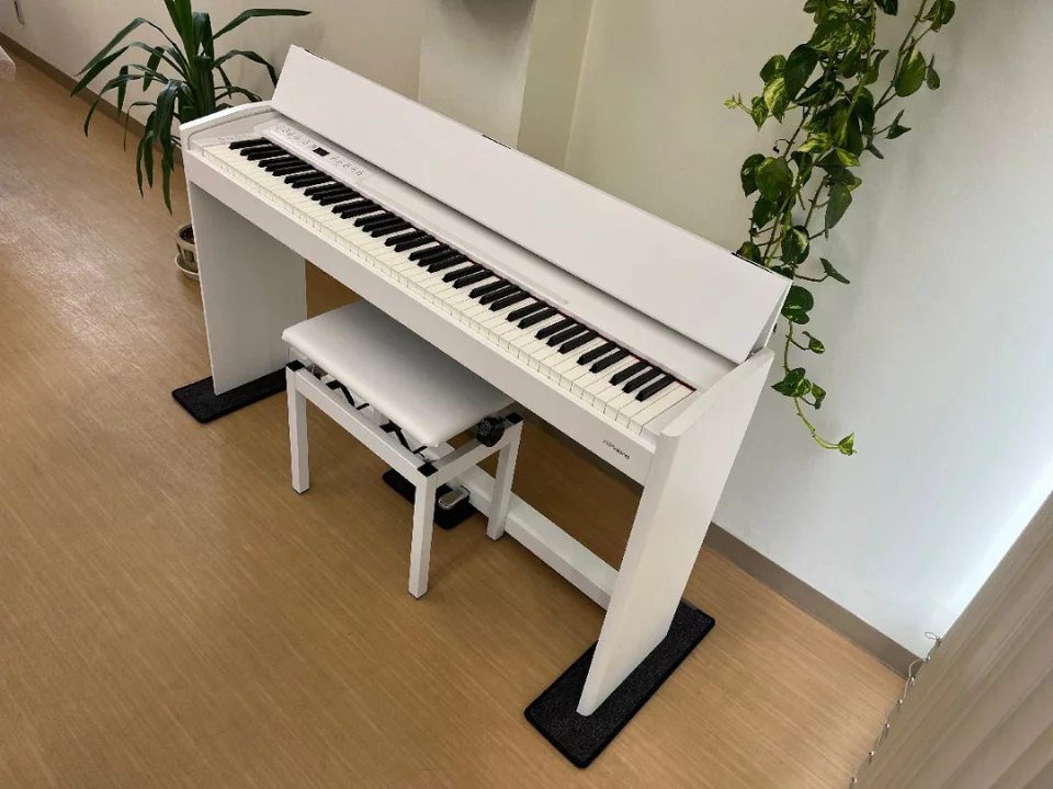 ROLAND F701 WH - Đàn Piano Roland tại Elite Piano