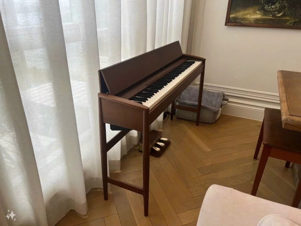 Review ROLAND KF-10 WN Walnut – Hình ảnh thực tế tại showroom Elite Piano