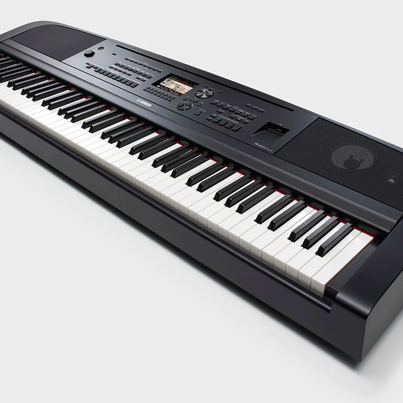 YAMAHA DGX-670 WH