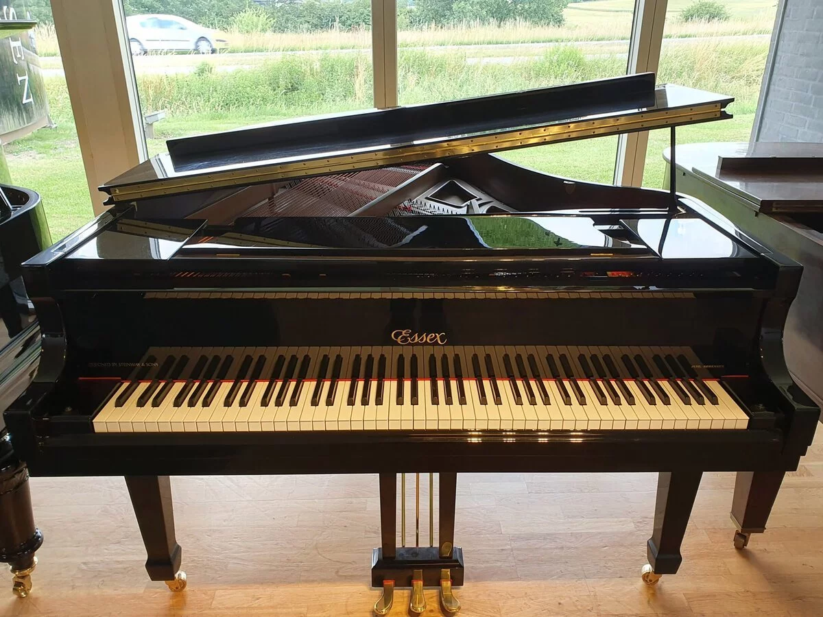 Essex EGP-173C – Toàn cảnh thiết kế tại Elite Piano