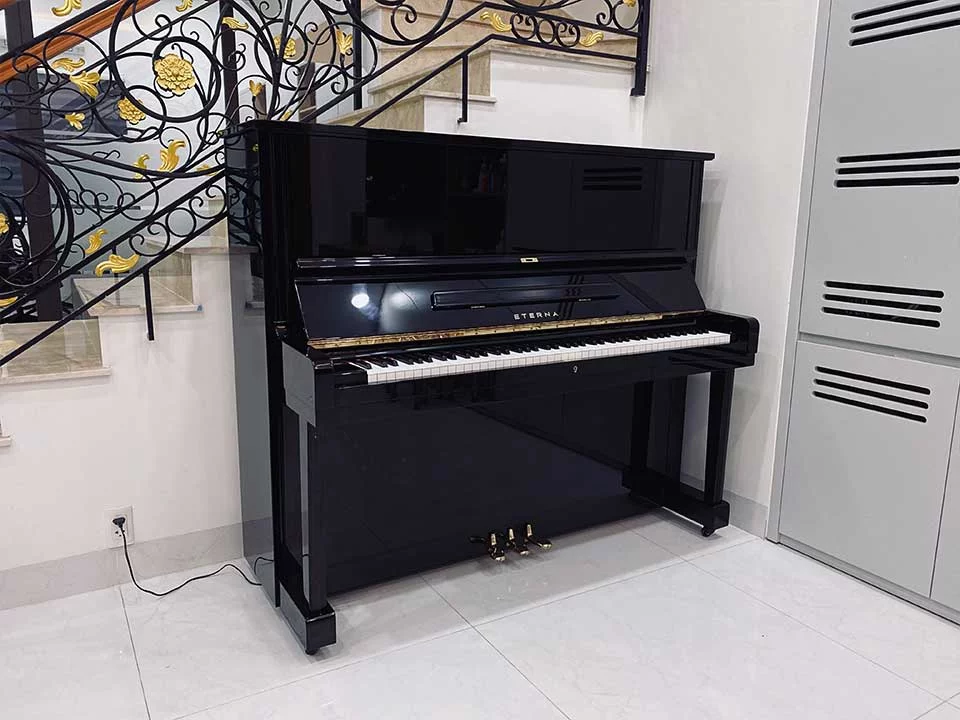 ETERNA UP35 - Yamaha Upright Piano