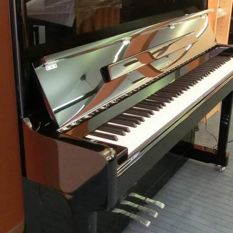 Review FEURICH 122 Universal (Bordeaux Polished) – Hình ảnh thực tế tại showroom Elite Piano