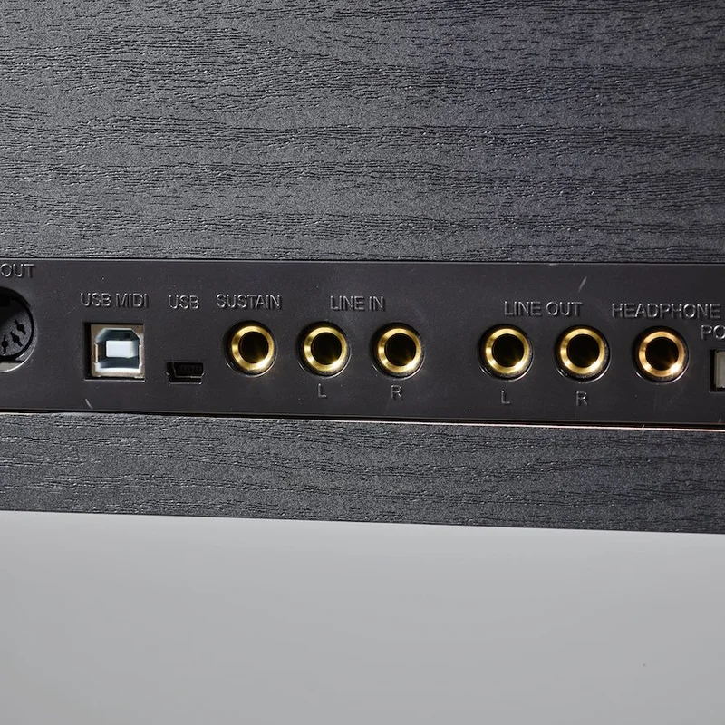 Review FEURICH OLYA EVO White (Feurich Digital) – Hình ảnh thực tế tại showroom Elite Piano