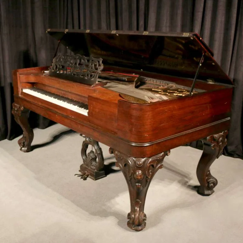 Hazelton Bros Louis XV – Toàn cảnh thiết kế tại Elite Piano