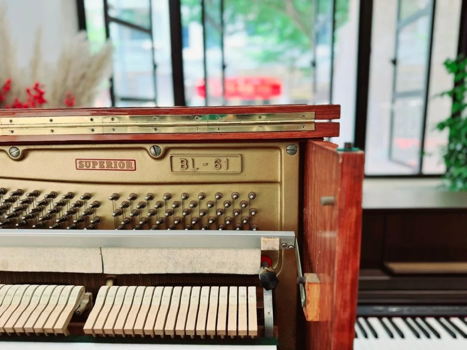 KAWAI BL61 Superior tại Elite Piano TP.HCM – Không gian trưng bày