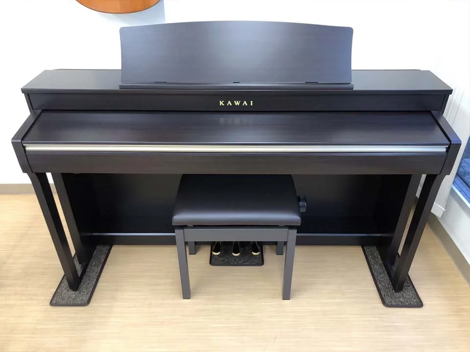 KAWAI CA67 R màu đỏ tại showroom Elite Piano