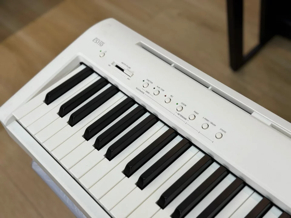 Review KAWAI ES110 WH – Hình ảnh thực tế tại showroom Elite Piano