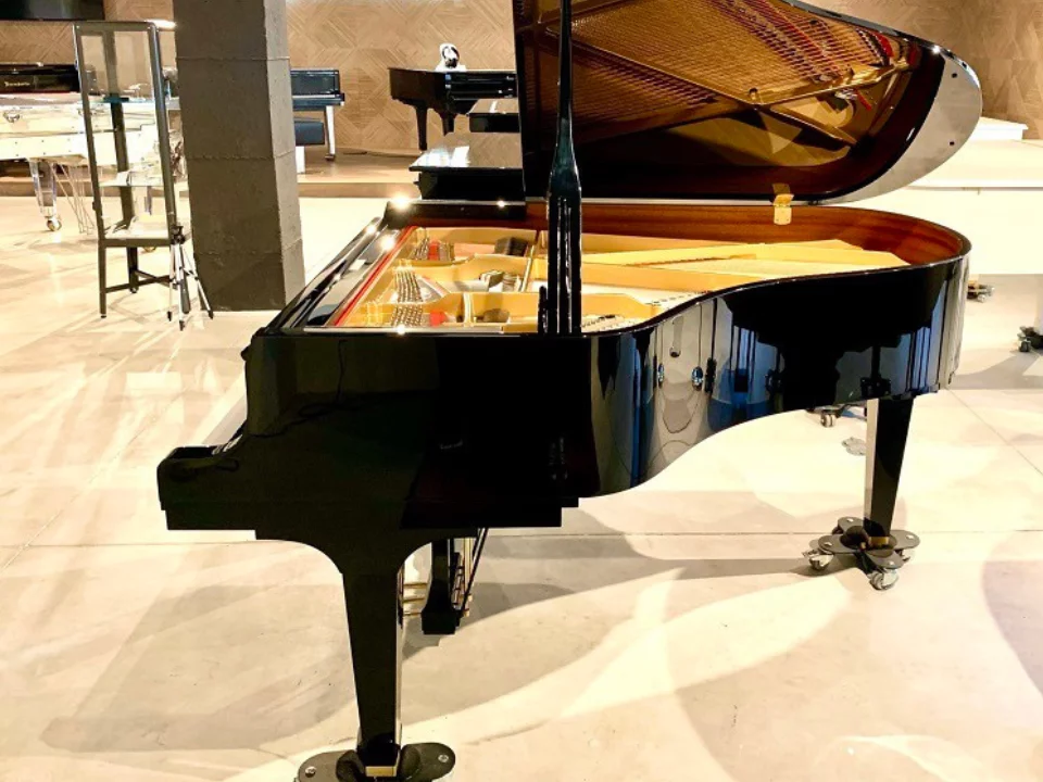 KAWAI GL40 – Toàn cảnh thiết kế tại Elite Piano