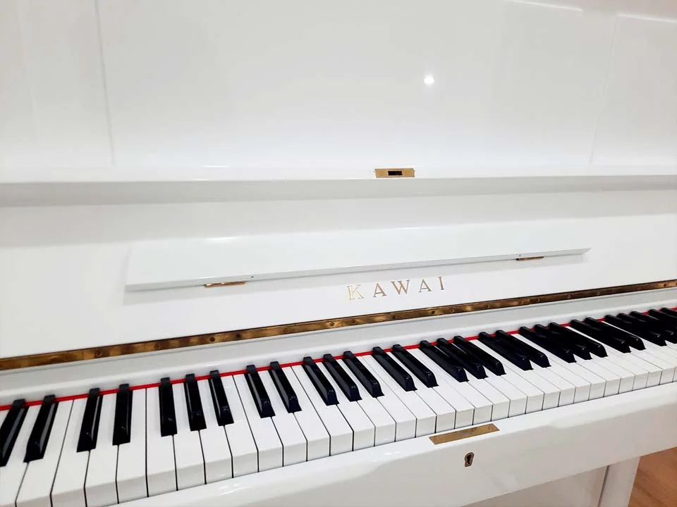 Đàn piano KAWAI K-35 WH – Chi tiết bàn phím