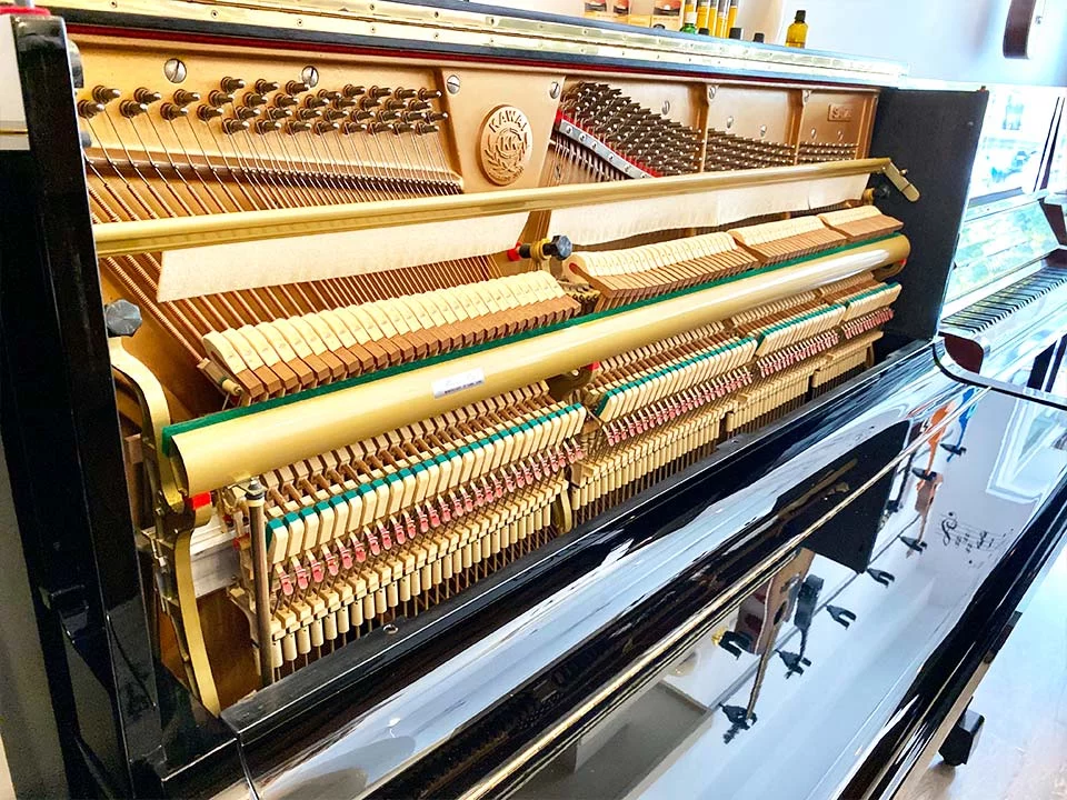 KAWAI SA-7E – Mặt sau và hệ thống dây đàn Kawai
