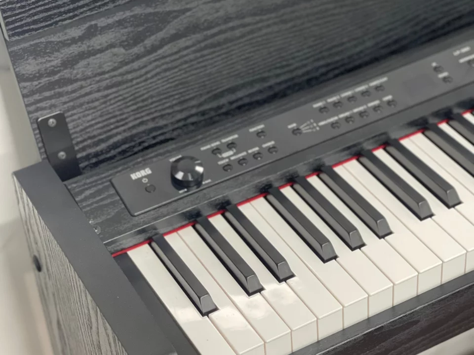 KORG LP-380 DW - Đàn Piano Korg tại Elite Piano