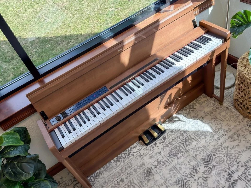 KORG Poetry Chopin-Inspired tại Elite Piano TP.HCM – Không gian trưng bày
