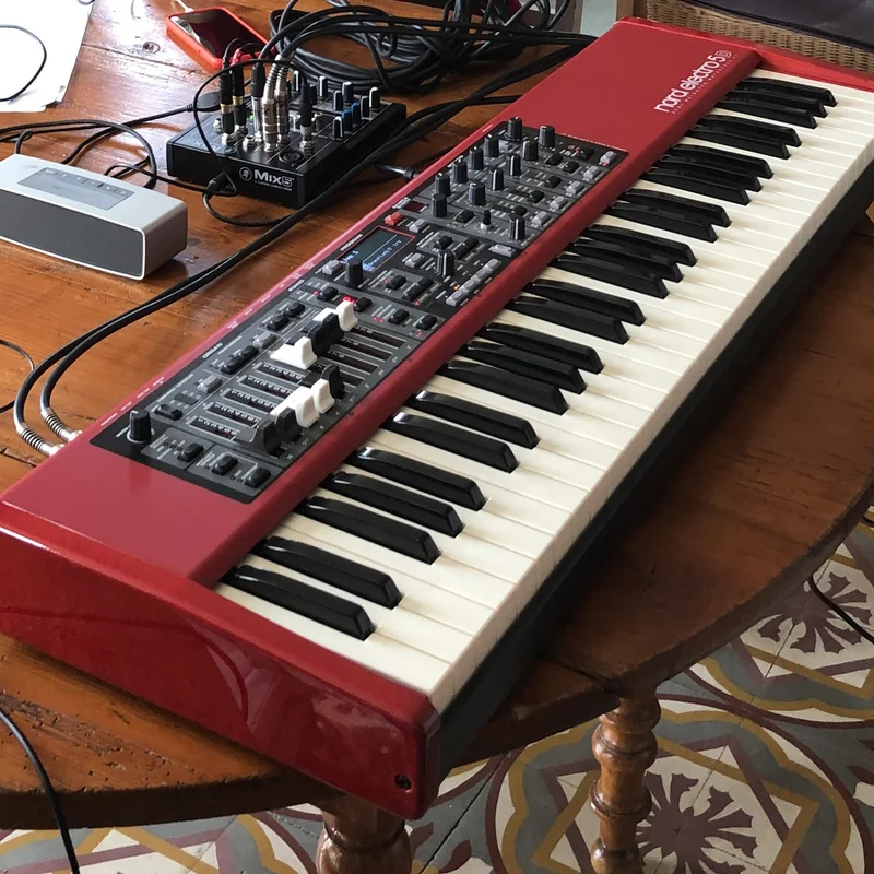 Review NORD ELECTRO 5D 61 – Hình ảnh thực tế tại showroom Elite Piano