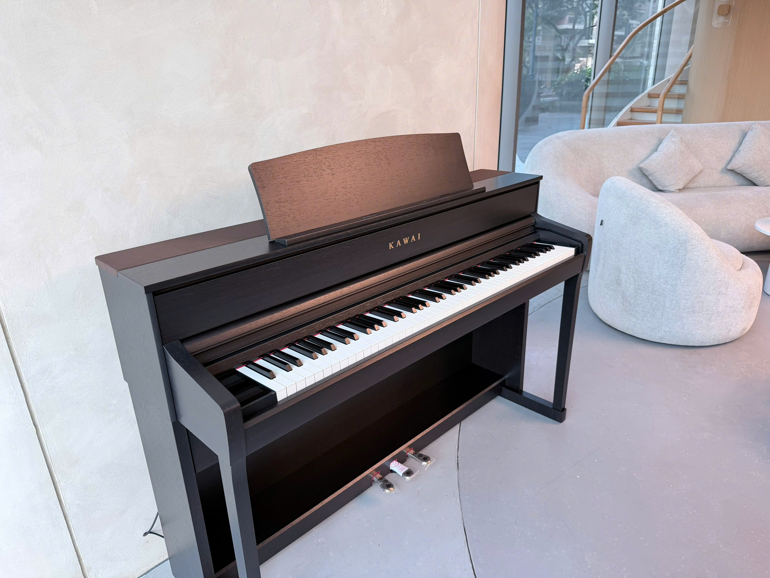 KAWAI CA701 R (USED) tại Elite Piano TP.HCM – Không gian trưng bày