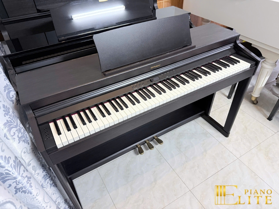 Đàn piano Roland ROLAND RP-701 DR (Used) – Chi tiết bàn phím