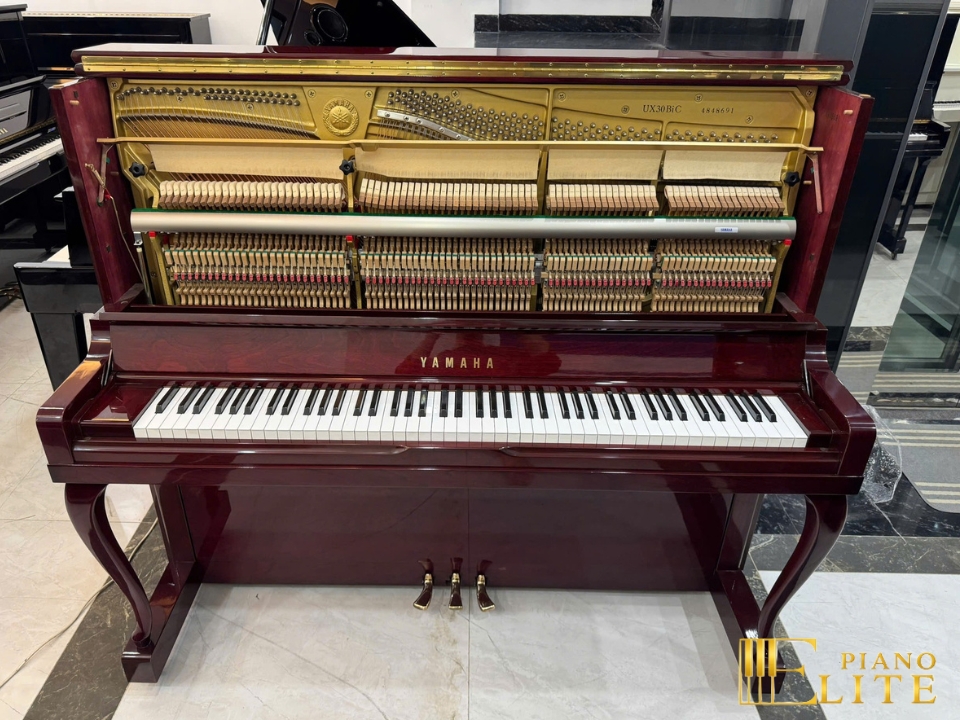 YAMAHA UX30 BiC – Toàn cảnh thiết kế tại Elite Piano
